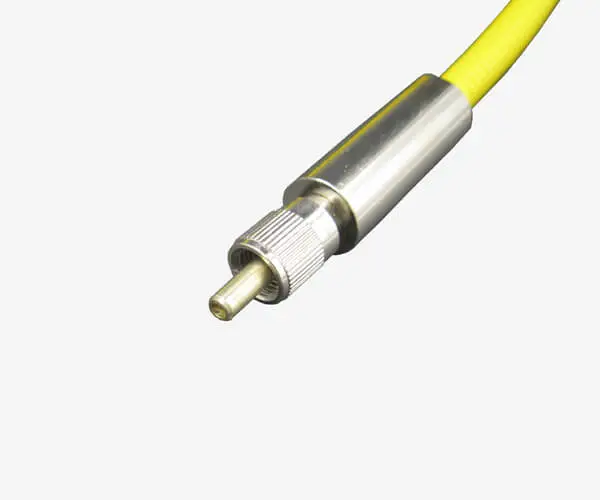 câble de raccordement fibre optique SMA