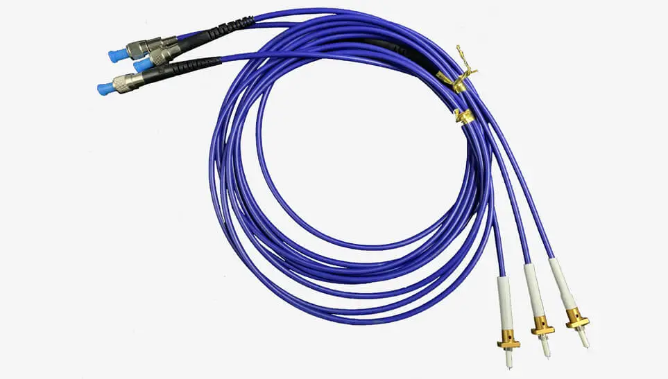 Cordon de raccordement fibre optique SMA905 vers SC avec ferrule