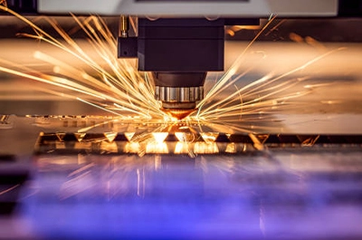 Traitement des matériaux par laser