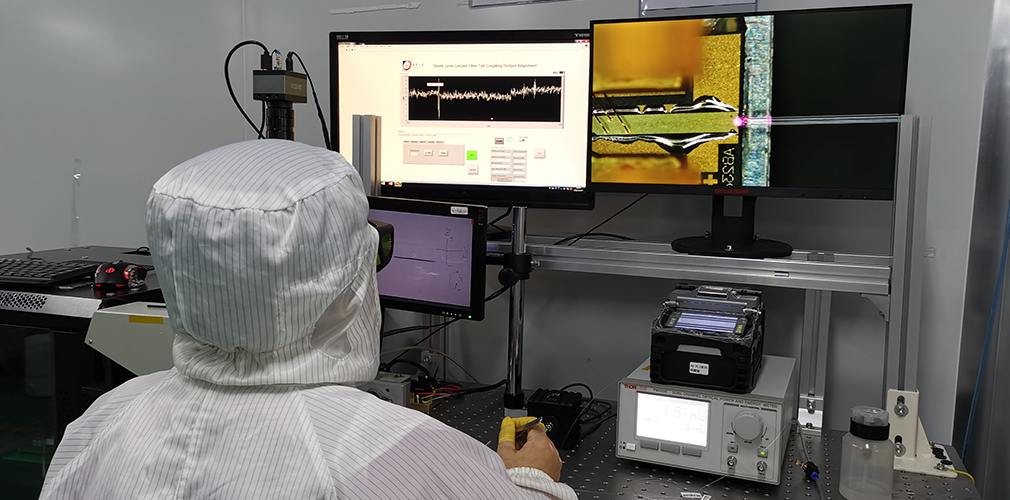 Fibre à lentille dans la recherche sur les lasers de haute puissance Fibre à lentille dans la recherche sur les lasers de haute puissance